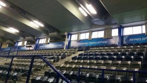 Signs and walls  054